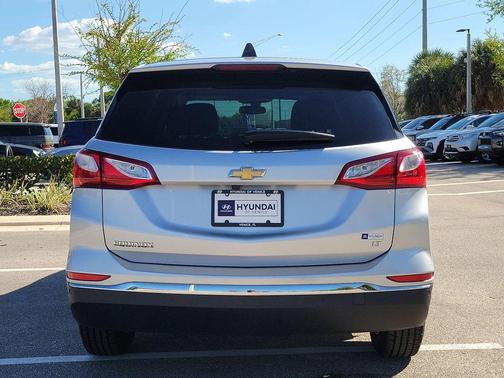 Silver Ice Metallic 2019 Chevrolet Equinox 1LT