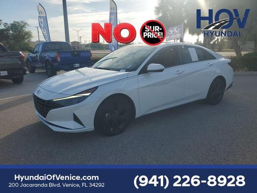 Quartz White 2022 Hyundai ELANTRA SEL