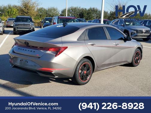2023 Hyundai ELANTRA SEL