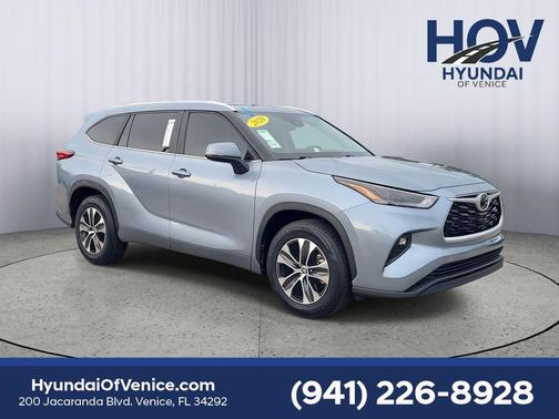2023 Toyota Highlander XLE