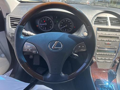 2011 Lexus ES 350 Base