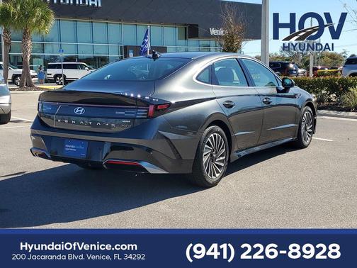 2025 Hyundai SONATA Hybrid SE