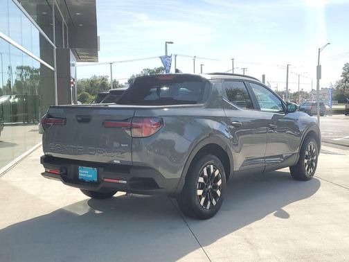 2025 Hyundai SANTA CRUZ SEL Activity