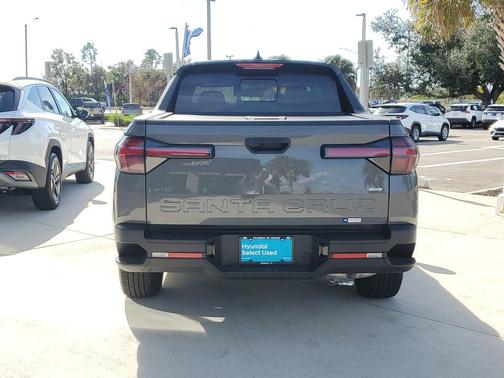 2025 Hyundai SANTA CRUZ SEL Activity