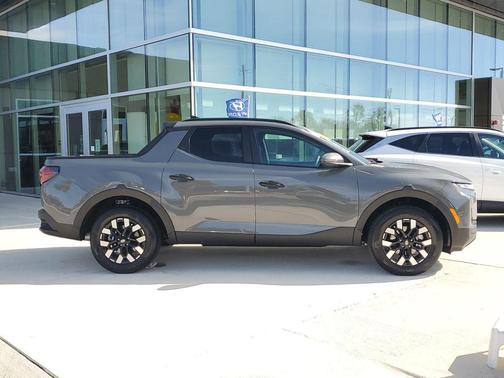 2025 Hyundai SANTA CRUZ SEL Activity