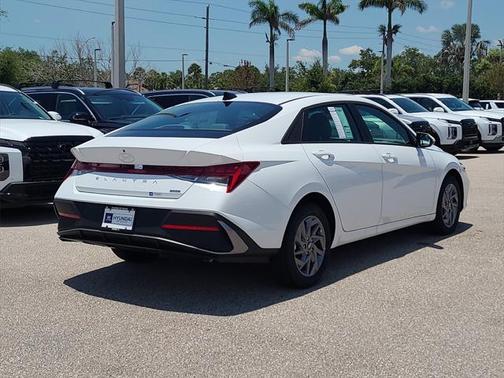 2025 Hyundai ELANTRA HEV Blue