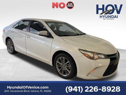 Blizzard Pearl 2016 Toyota Camry SE