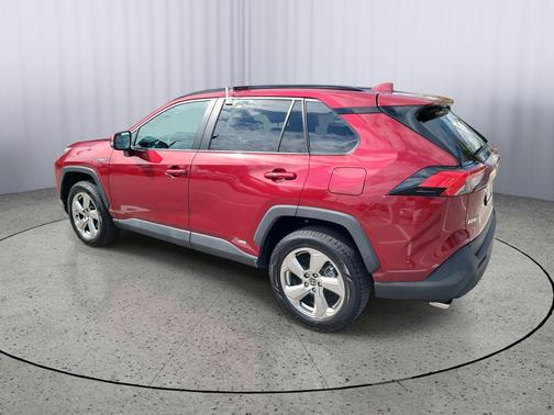 2021 Toyota RAV4 Hybrid XLE Premium
