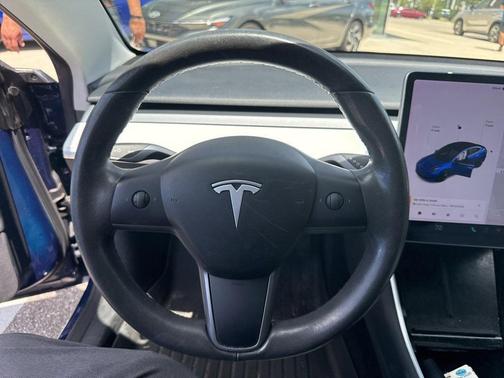 2020 Tesla Model 3 Standard Range