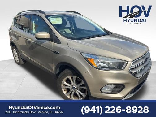 WHITE GOLD METALLIC 2018 Ford Escape SE