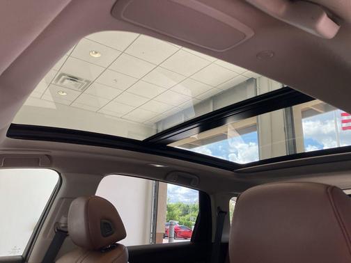 Platinum White Pearl 2023 Acura RDX Technology Package