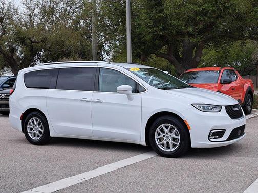 2021 Chrysler Pacifica Touring L