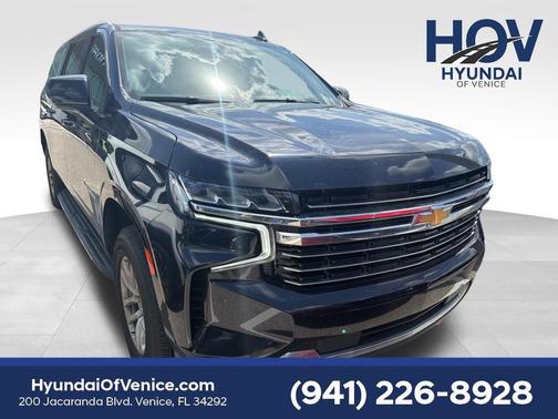 Midnight Blue Metallic 2021 Chevrolet Suburban LT