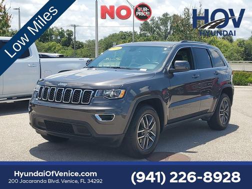 Granite Crystal Metallic Clearcoat 2019 Jeep Grand Cherokee Laredo