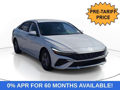 2025 Hyundai ELANTRA SE