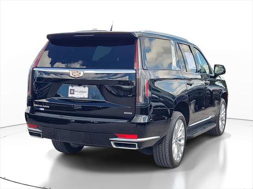 2022 Cadillac Escalade Luxury