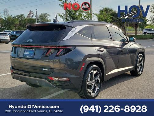 Dark Gray Metallic 2024 Hyundai TUCSON Limited