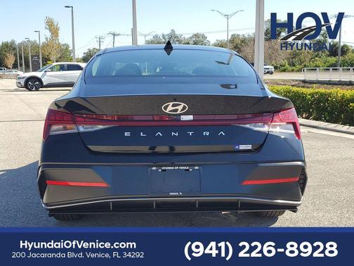 2025 Hyundai ELANTRA SEL