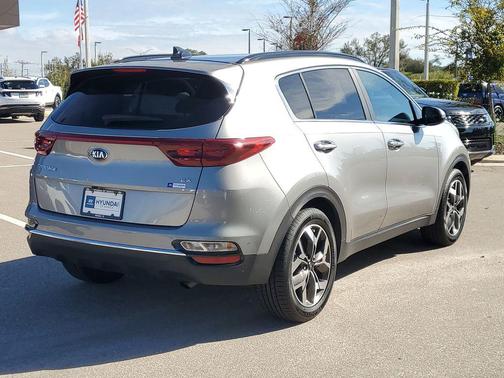 2022 Kia Sportage EX