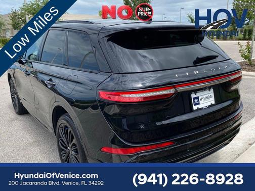 INFINITE BLACK MET CC 2023 Lincoln Corsair Reserve