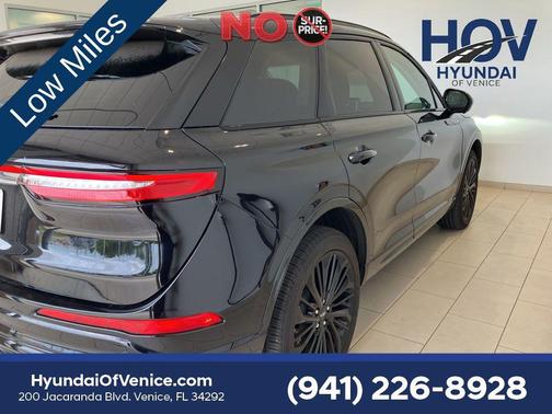 INFINITE BLACK MET CC 2023 Lincoln Corsair Reserve