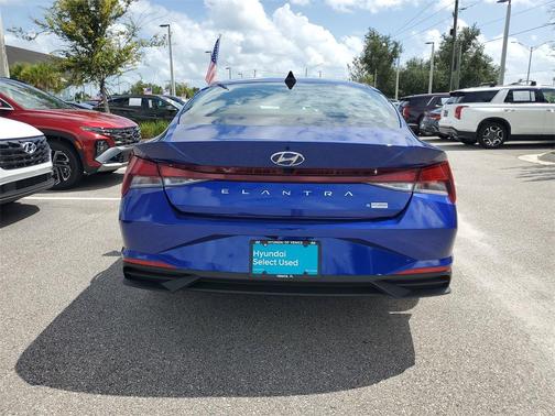 2023 Hyundai ELANTRA SEL