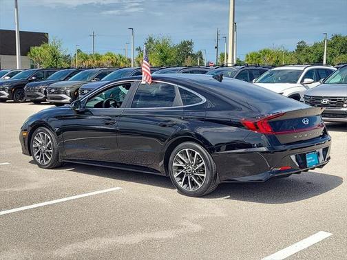 2021 Hyundai SONATA Limited
