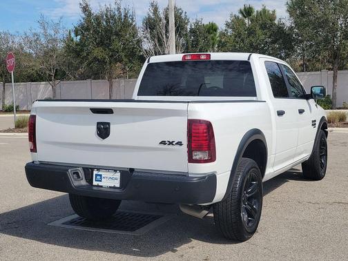 2024 RAM 1500 Classic Warlock Crew Cab 4x4 5'7' Box