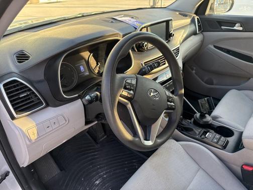 2019 Hyundai TUCSON SE