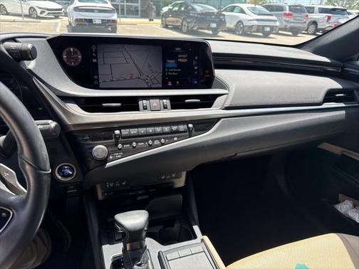 2021 Lexus ES 300h Base