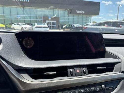 2021 Lexus ES 300h Base