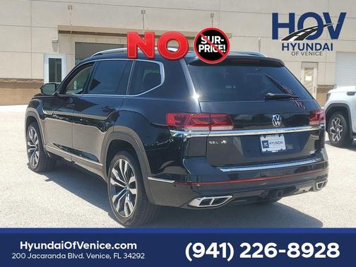 Deep Black Pearl 2023 Volkswagen Atlas 3.6L SEL Premium