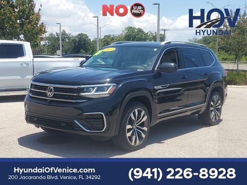 Deep Black Pearl 2023 Volkswagen Atlas 3.6L SEL Premium