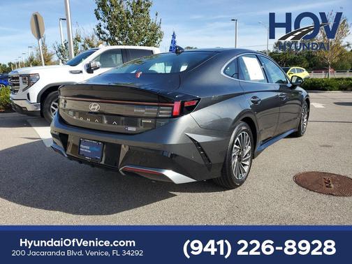 2024 Hyundai SONATA Hybrid Limited