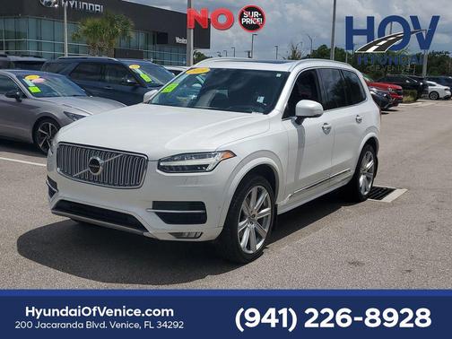 Crystal White Pearl 2019 Volvo XC90 T6 Inscription