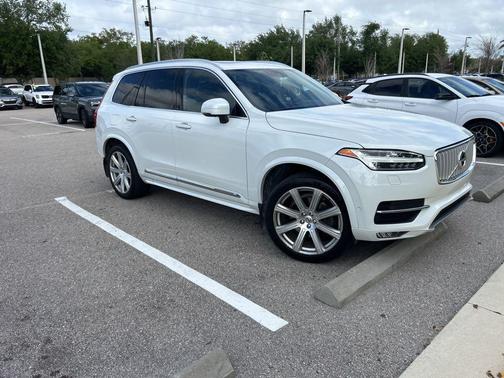 Crystal White Pearl 2019 Volvo XC90 T6 Inscription