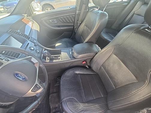 2015 Ford Taurus Limited