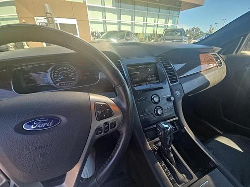 2015 Ford Taurus Limited