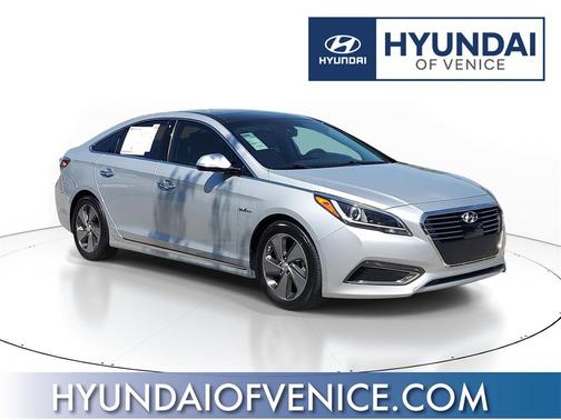 2017 Hyundai SONATA Hybrid Limited