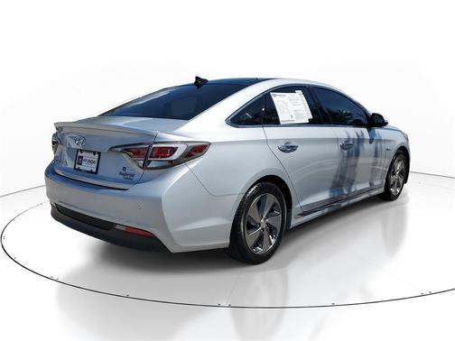 2017 Hyundai SONATA Hybrid Limited