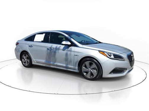 2017 Hyundai SONATA Hybrid Limited