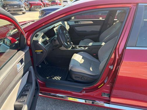 2017 Hyundai SONATA Sport 2.0T