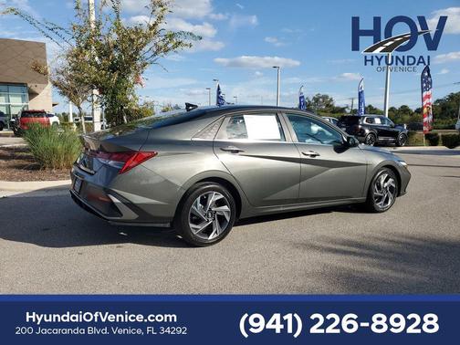 2025 Hyundai ELANTRA SEL