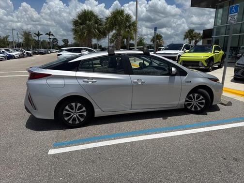 2022 Toyota Prius Prime XLE