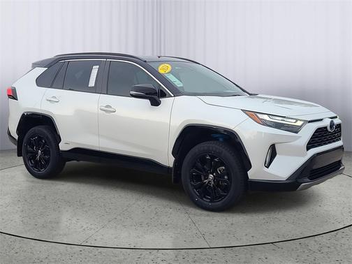 2024 Toyota RAV4 Hybrid SE