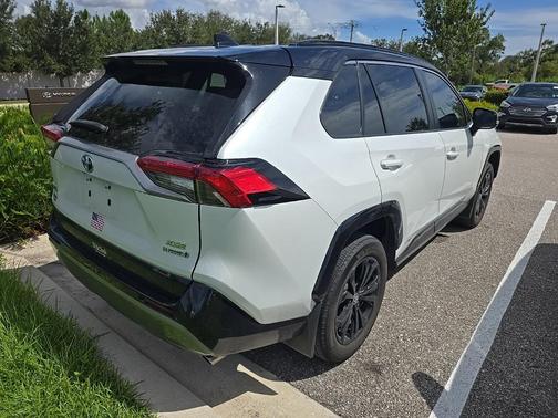 2024 Toyota RAV4 Hybrid SE