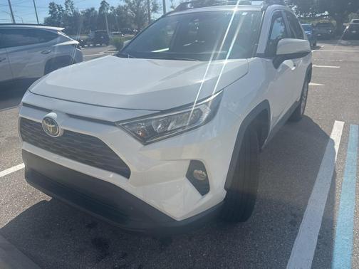 2019 Toyota RAV4 XLE Premium