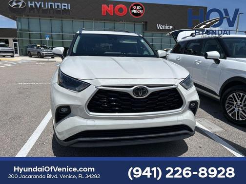 Blizzard Pearl 2021 Toyota Highlander XLE