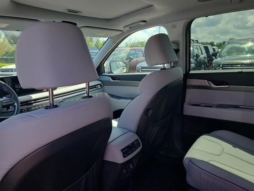 2025 Hyundai PALISADE SEL Premium
