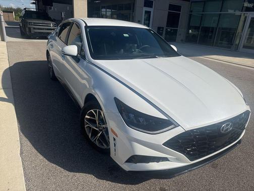 2022 Hyundai SONATA SEL